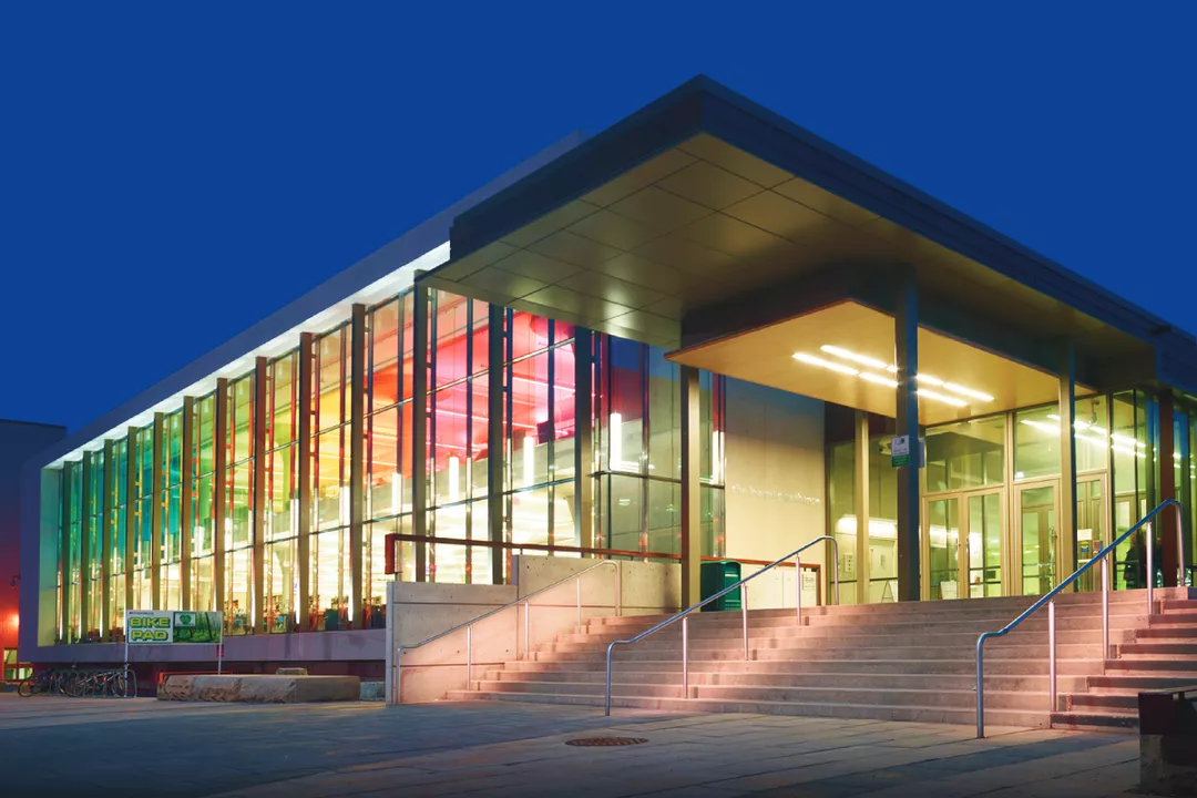 MOHAWK COLLEGE (HAMILTON, ONTARIO)
